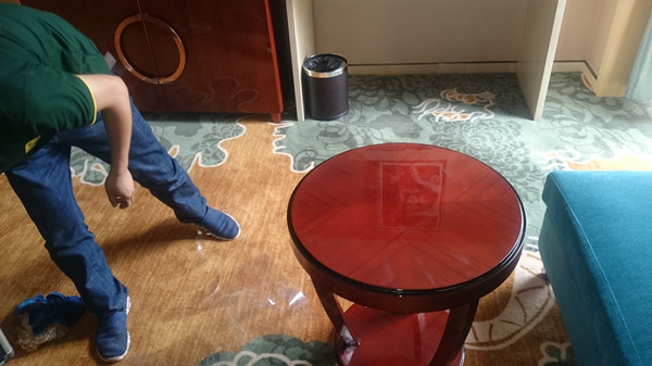 皮新彩酒店家具維修貼膜